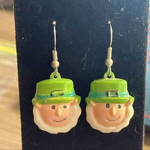Leprechan earrings